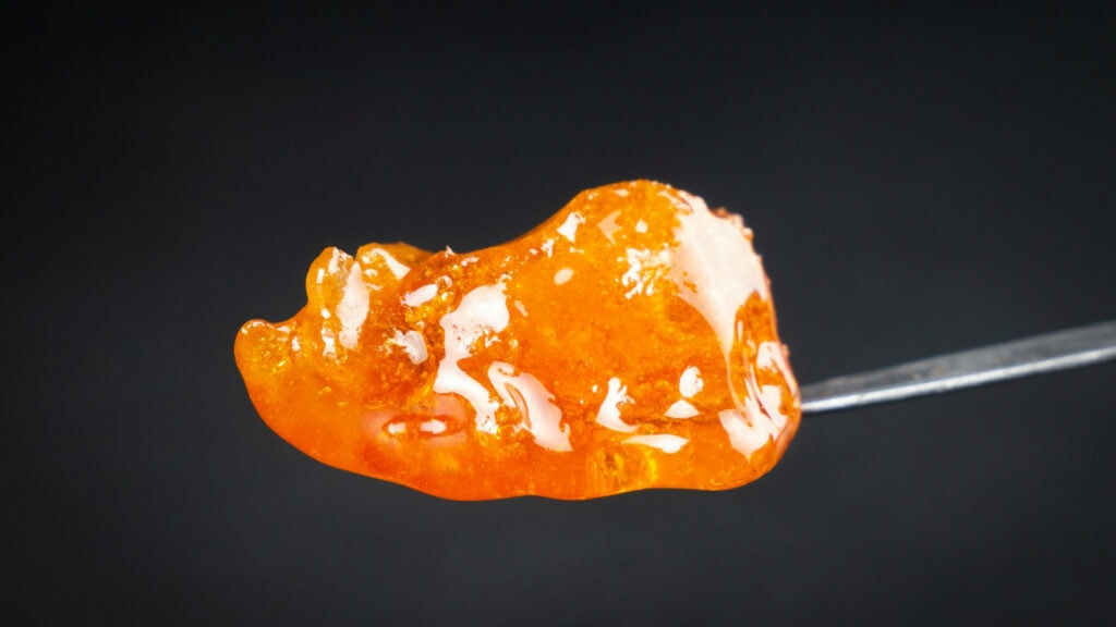 How to Choose Between Live Resin and Live Rosin Gummies